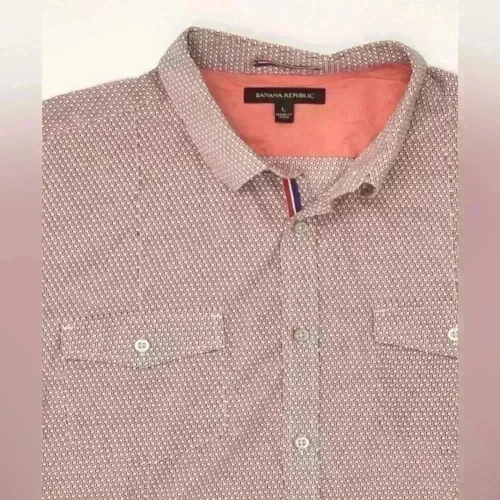 BANANA REPUBLIC MENS SHORT SLEEVE SHIRT LARGE RED GEOMETRIC COTTON